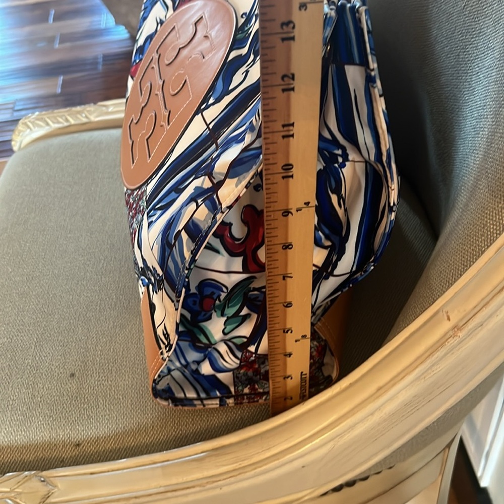 Tory Burch Large Ella Tote - Picture 7 of 14